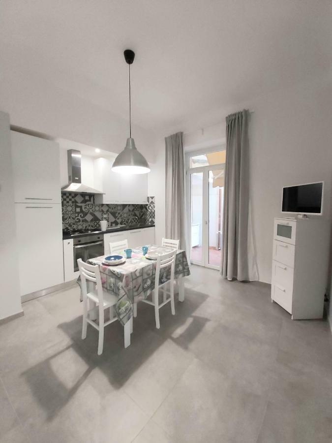 Helen Apartment Виареджо Екстериор снимка